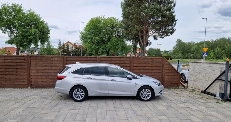 Opel Astra cena 48900 przebieg: 159000, rok produkcji 2018 z Brusy małe 529